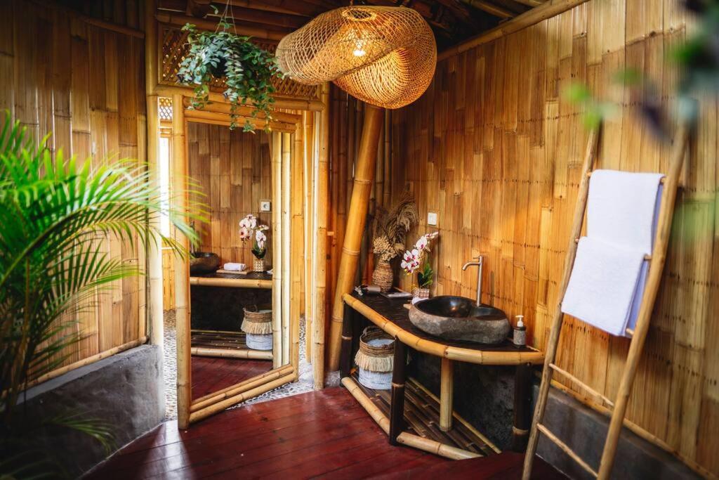Вилла The Nude House Selat Экстерьер фото