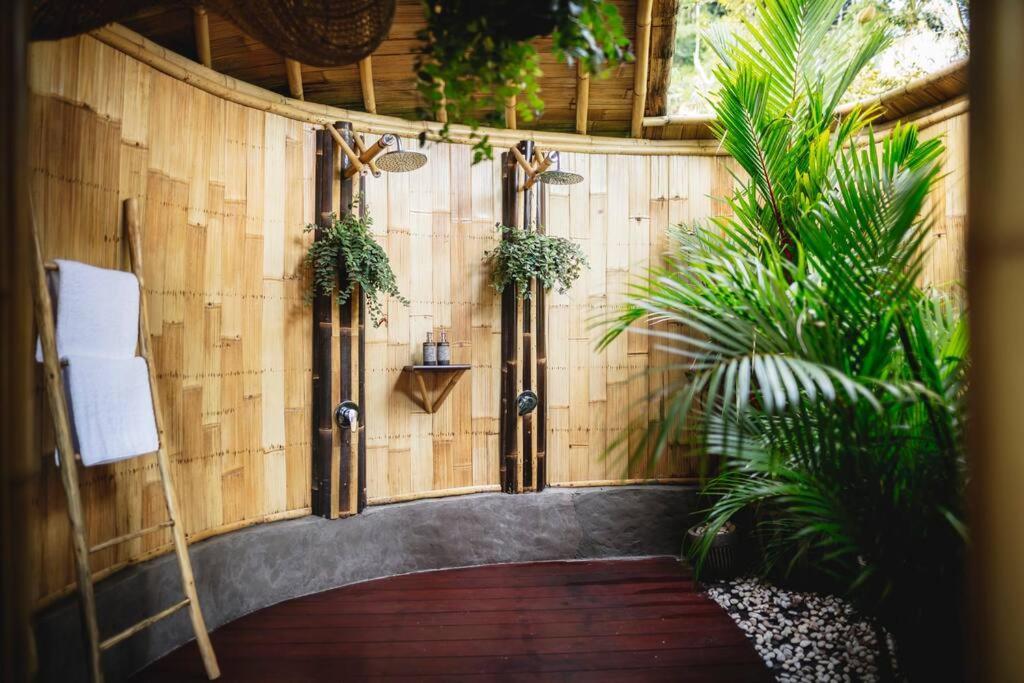 Вилла The Nude House Selat Экстерьер фото
